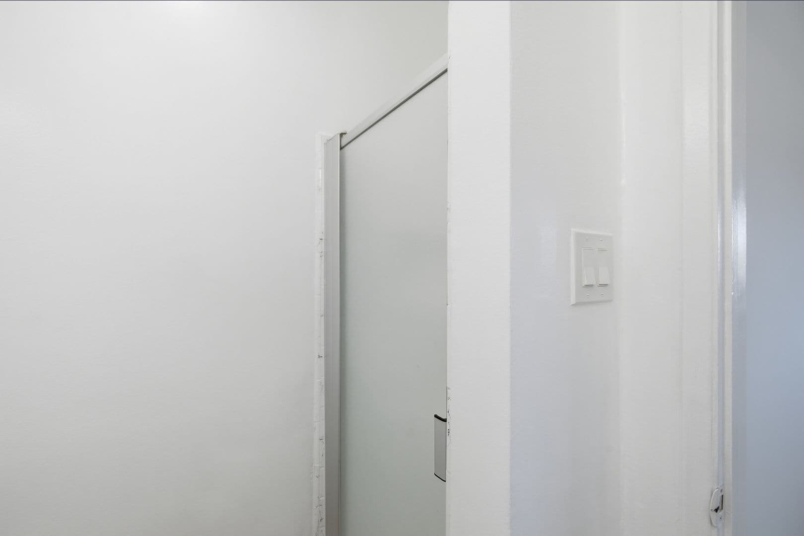 Reseda Apartment: 6632 Darby Ave