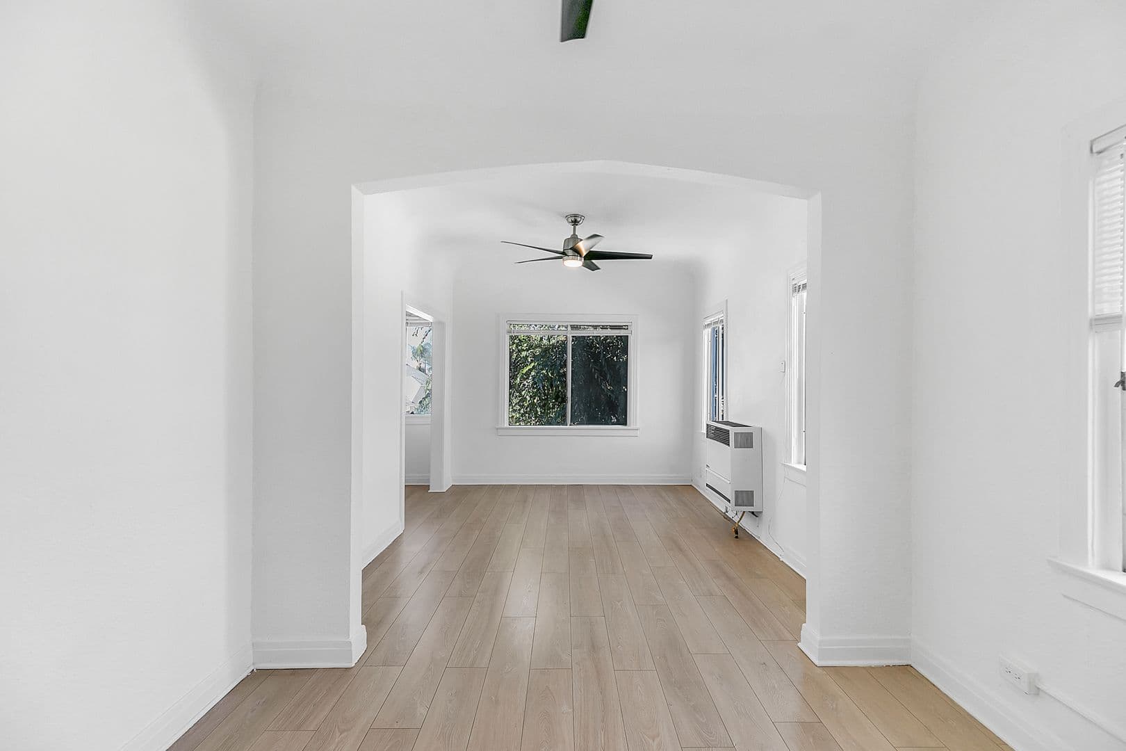 Los Angeles Apartment: 1524 E. 52nd Street