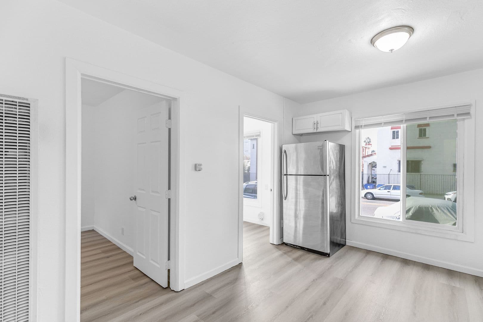Los Angeles Apartment: 1424-1430 Echo Park Avenue