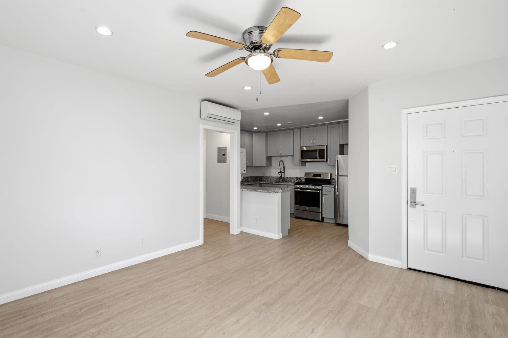 Santa Monica Apartment: 1313 Pico Blvd
