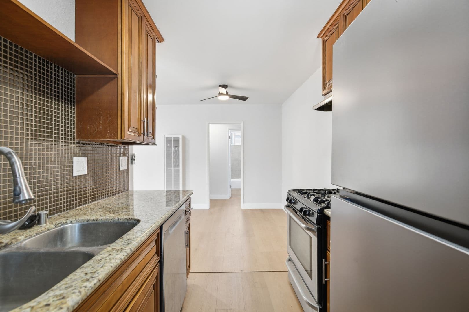 Sherman Oaks Apartment: 14620-14626 Magnolia Blvd