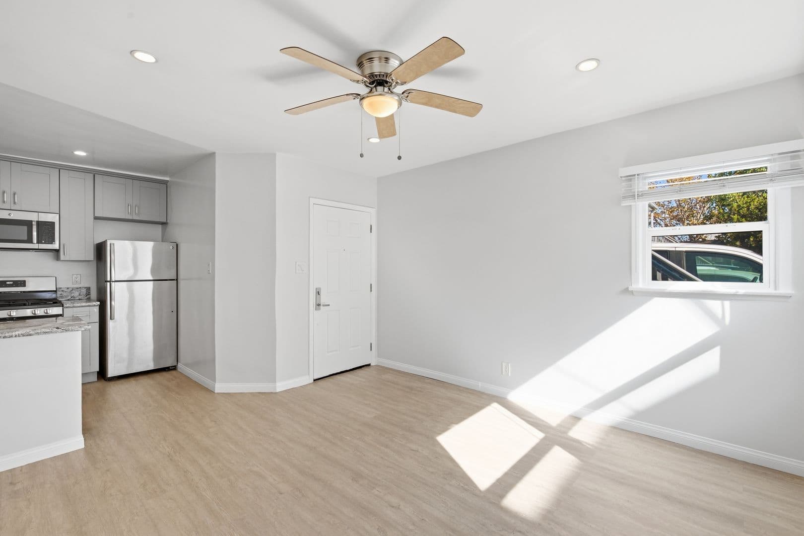 Santa Monica Apartment: 1313 Pico Blvd