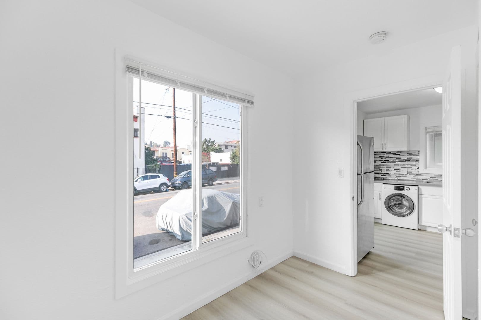 Los Angeles Apartment: 1424-1430 Echo Park Avenue