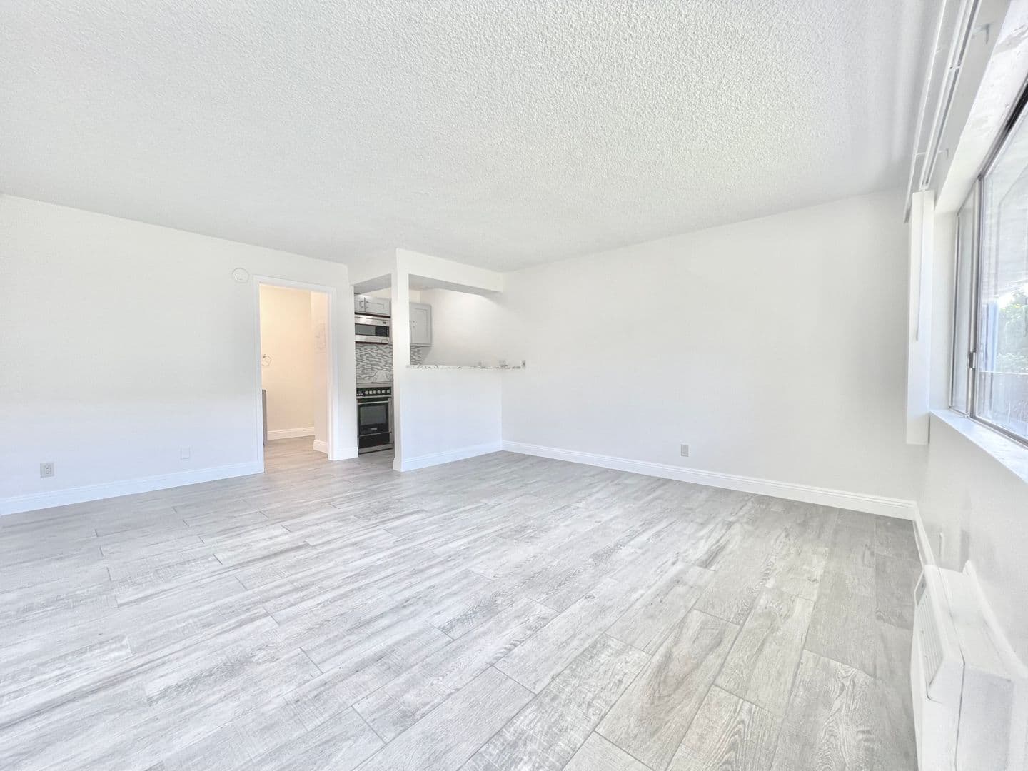 Anaheim Apartment: 3360 West Lincoln Avenue