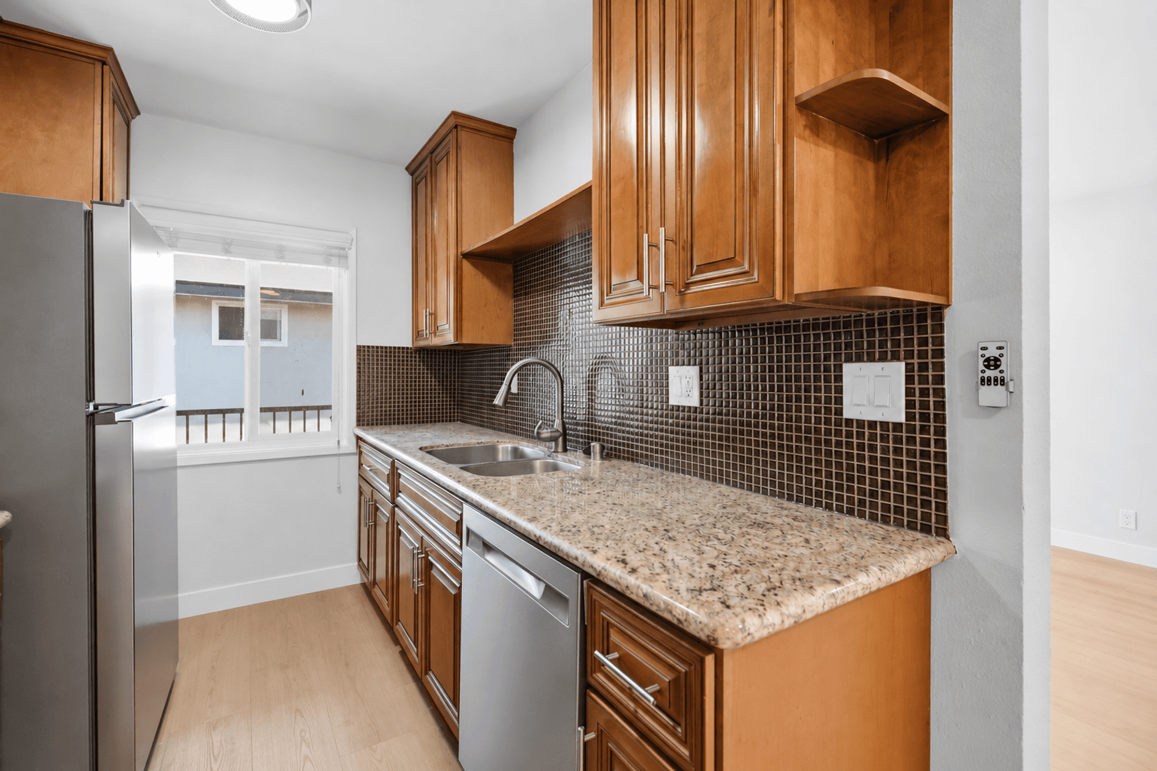 Sherman Oaks Apartment: 14620-14626 Magnolia Blvd