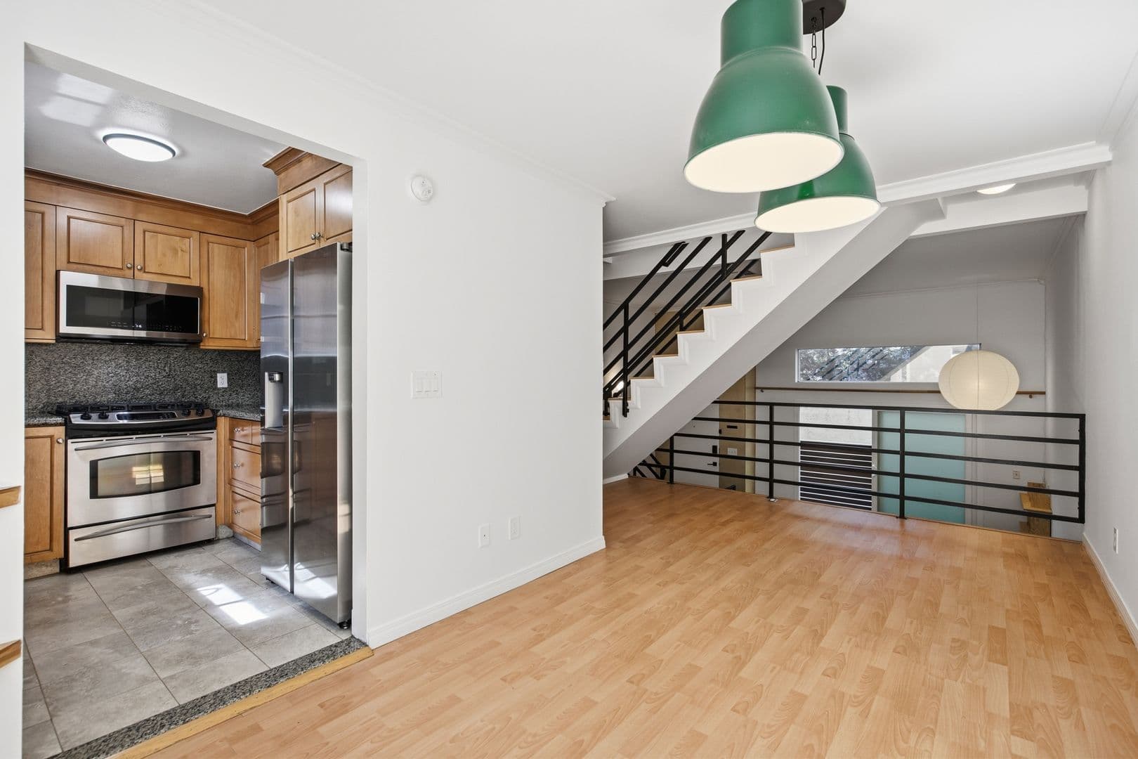 Sherman Oaks House: 4854 Coldwater Canyon Avenue #103