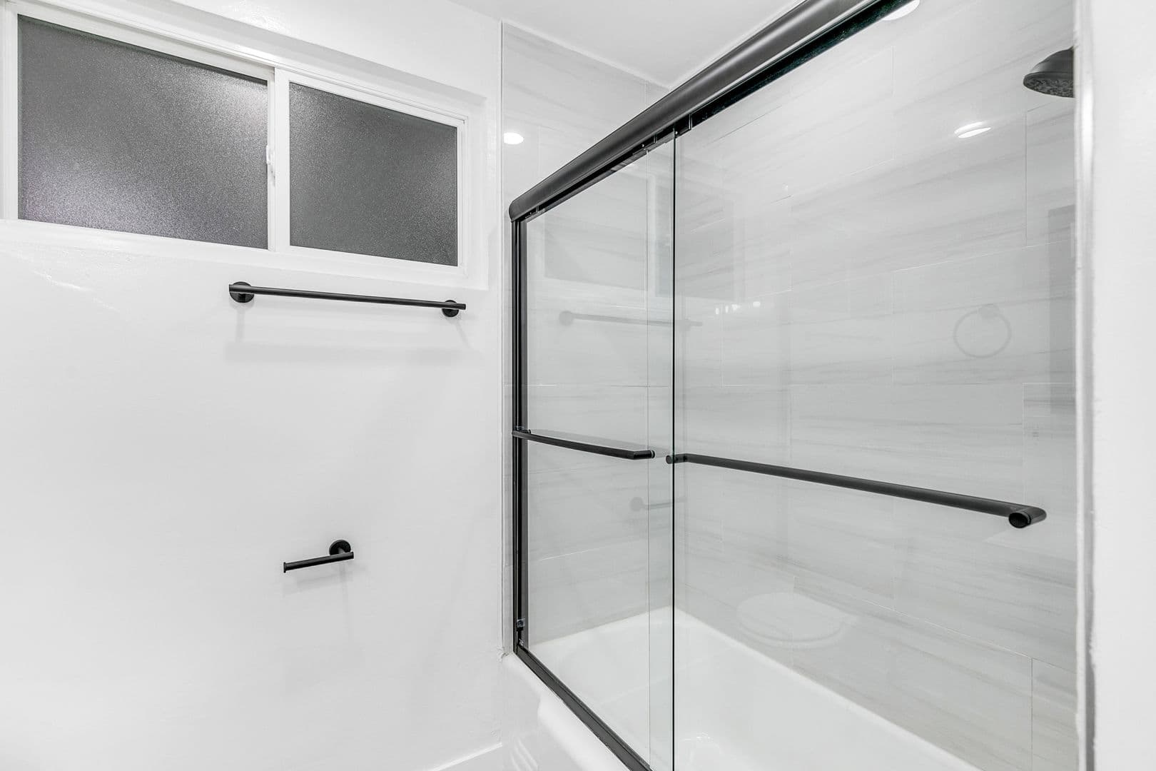 Los Angeles Apartment: 1138 Cardiff Avenue