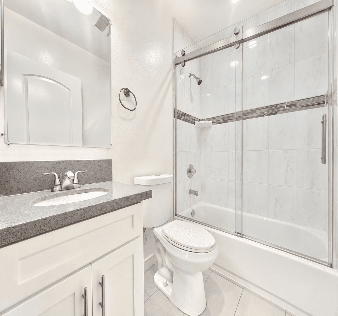 Los Angeles Apartment: 4461 Rosewood Avenue