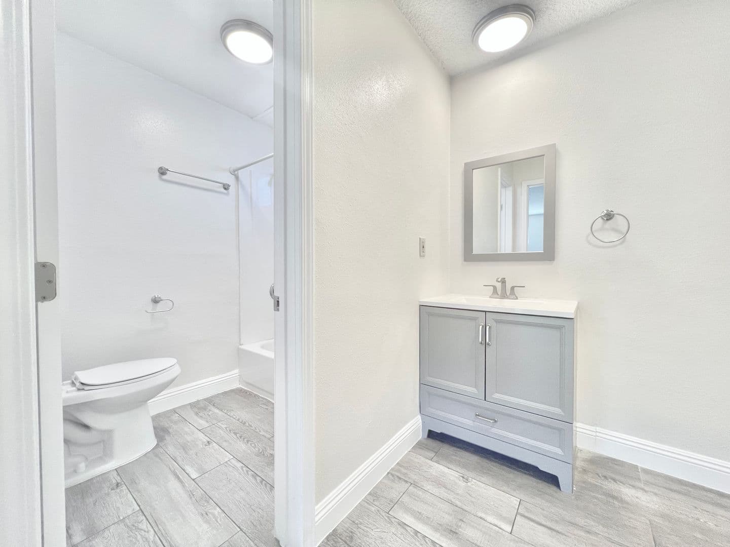 Anaheim Apartment: 3360 West Lincoln Avenue