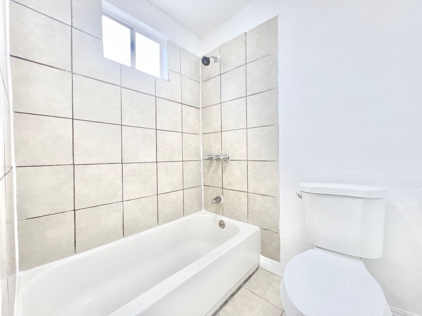 Anaheim Apartment: 3360 West Lincoln Avenue