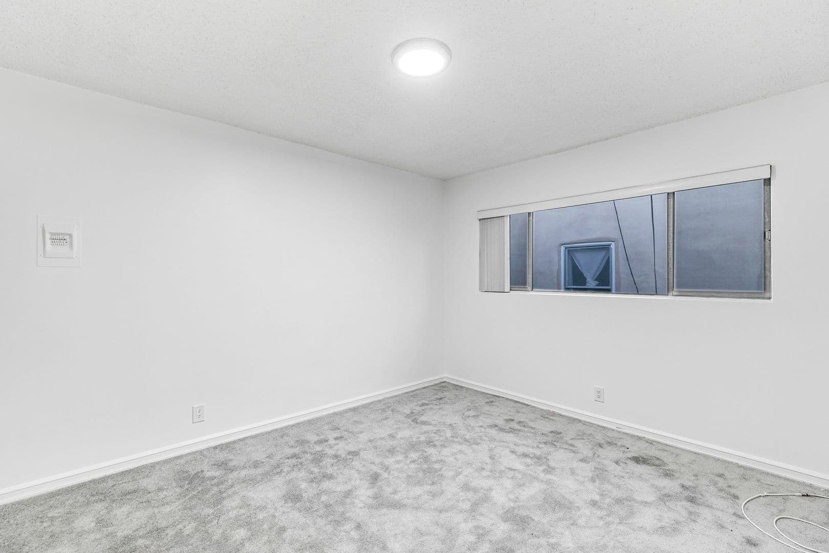 Los Angeles Apartment: 5923 Carlton Way