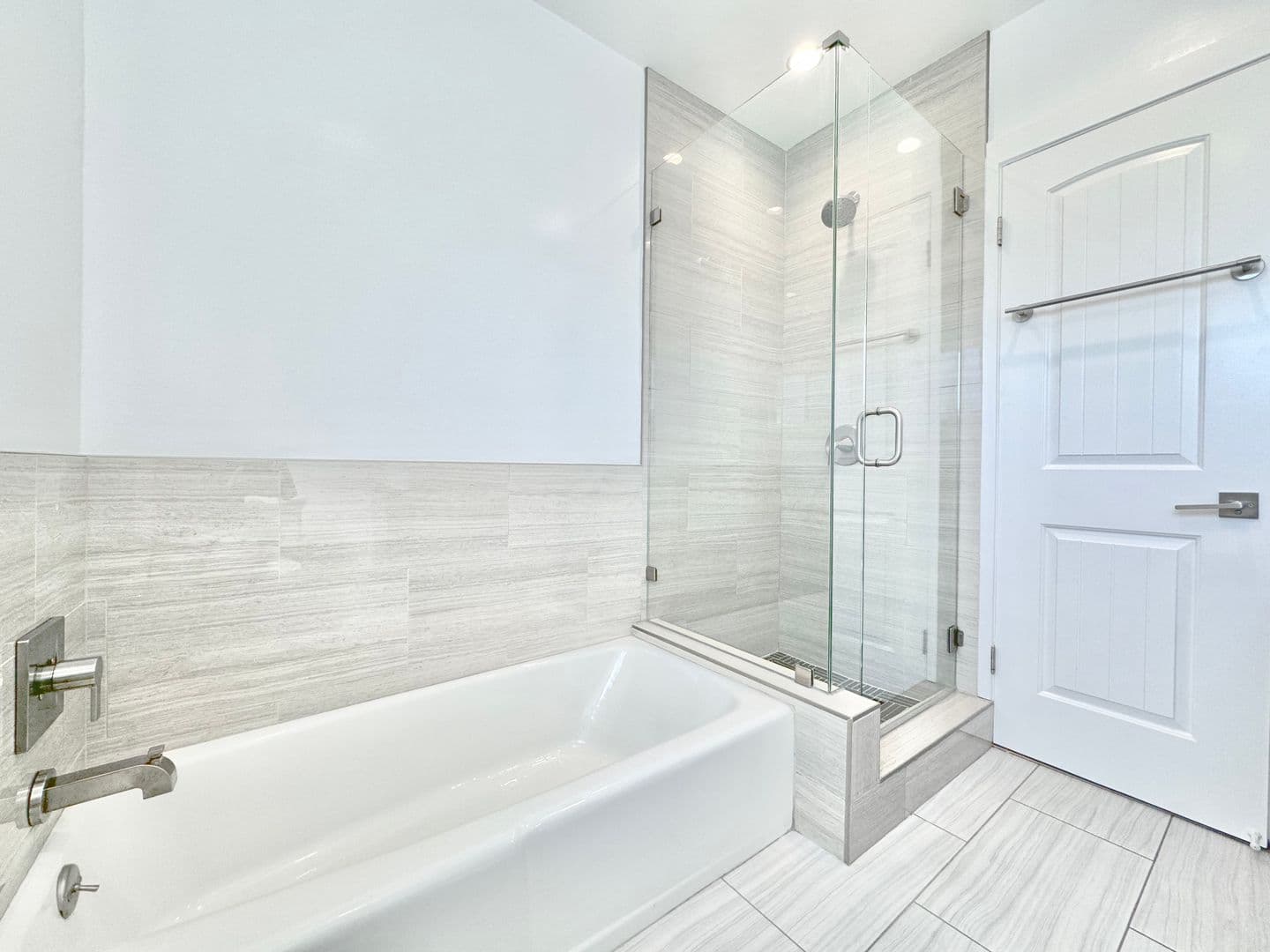 Los Angeles Apartment: 8616 Whitworth Drive
