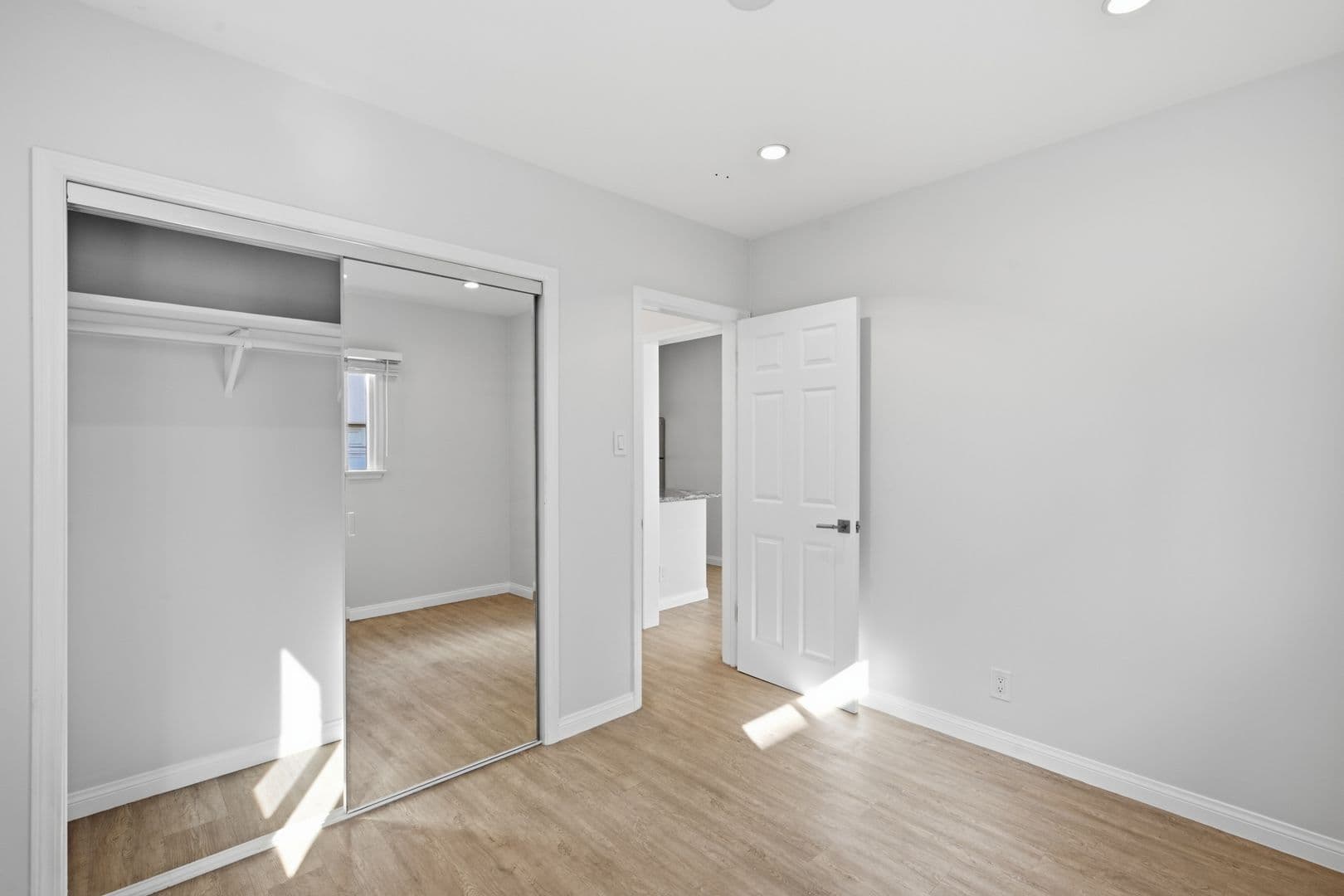 Santa Monica Apartment: 1313 Pico Blvd