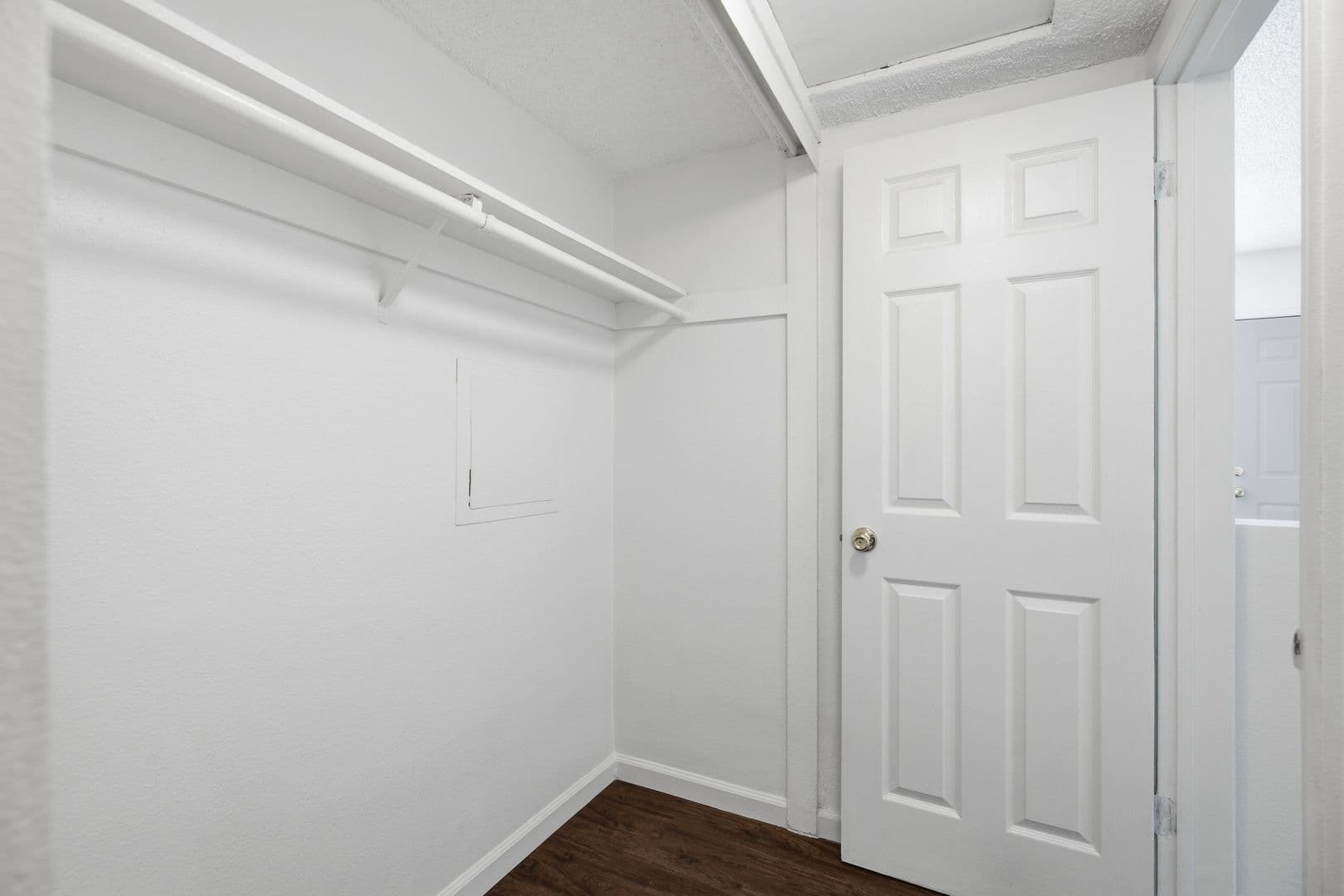 Pomona Apartment: 475 E Foothill Blvd