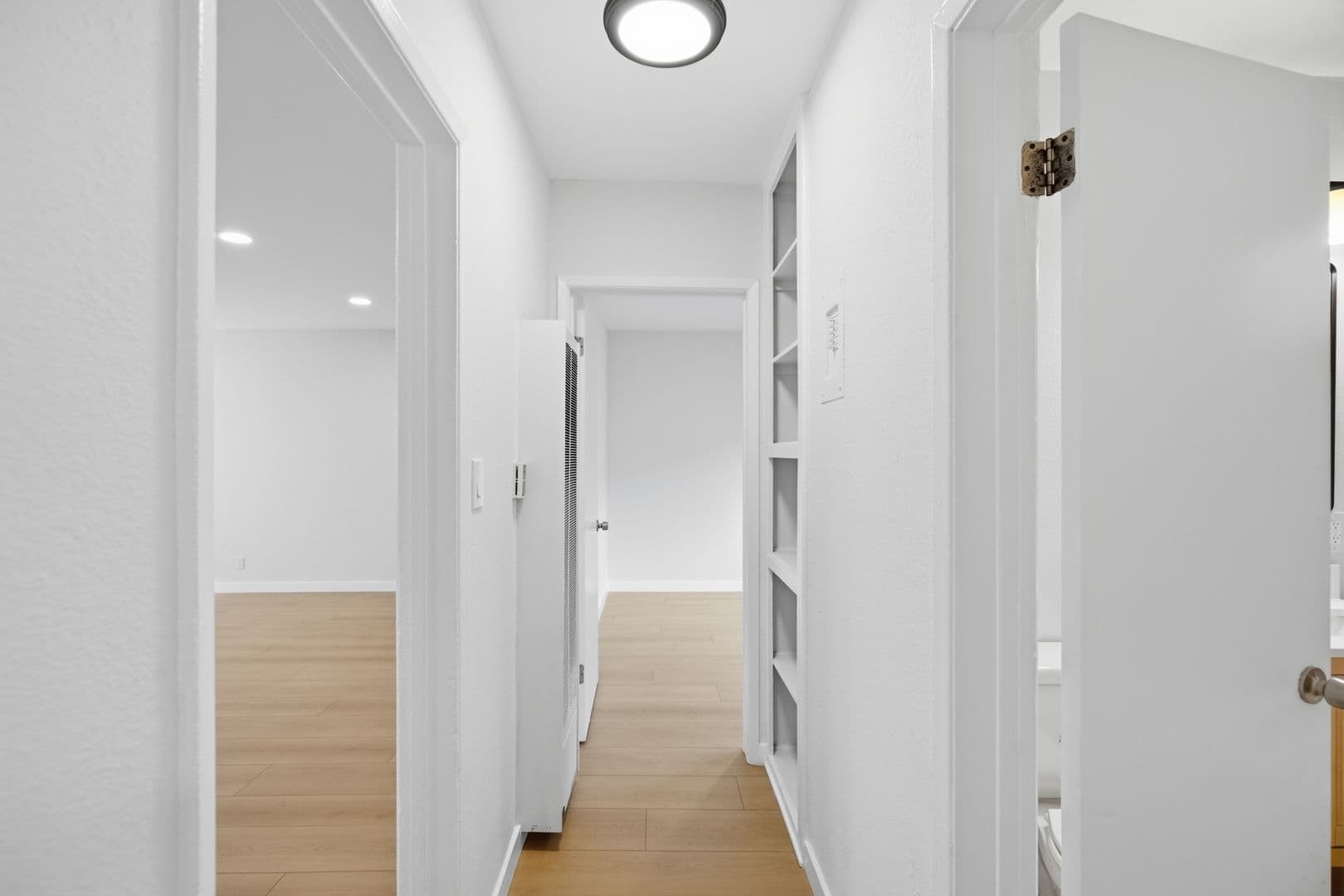 Sherman Oaks Apartment: 14616 Magnolia Blvd