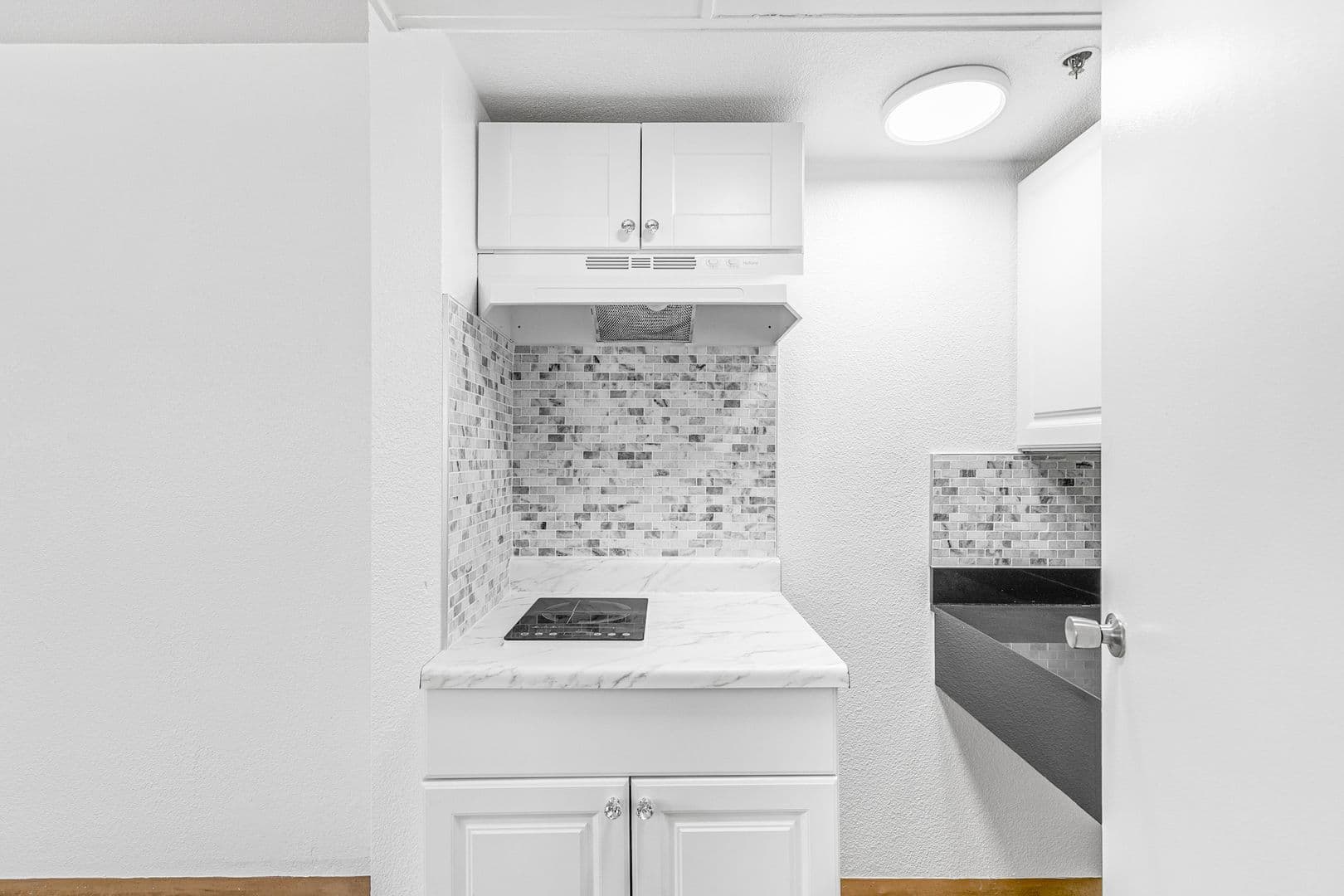 Thousand Oaks Apartment: 1516 Newbury Rd