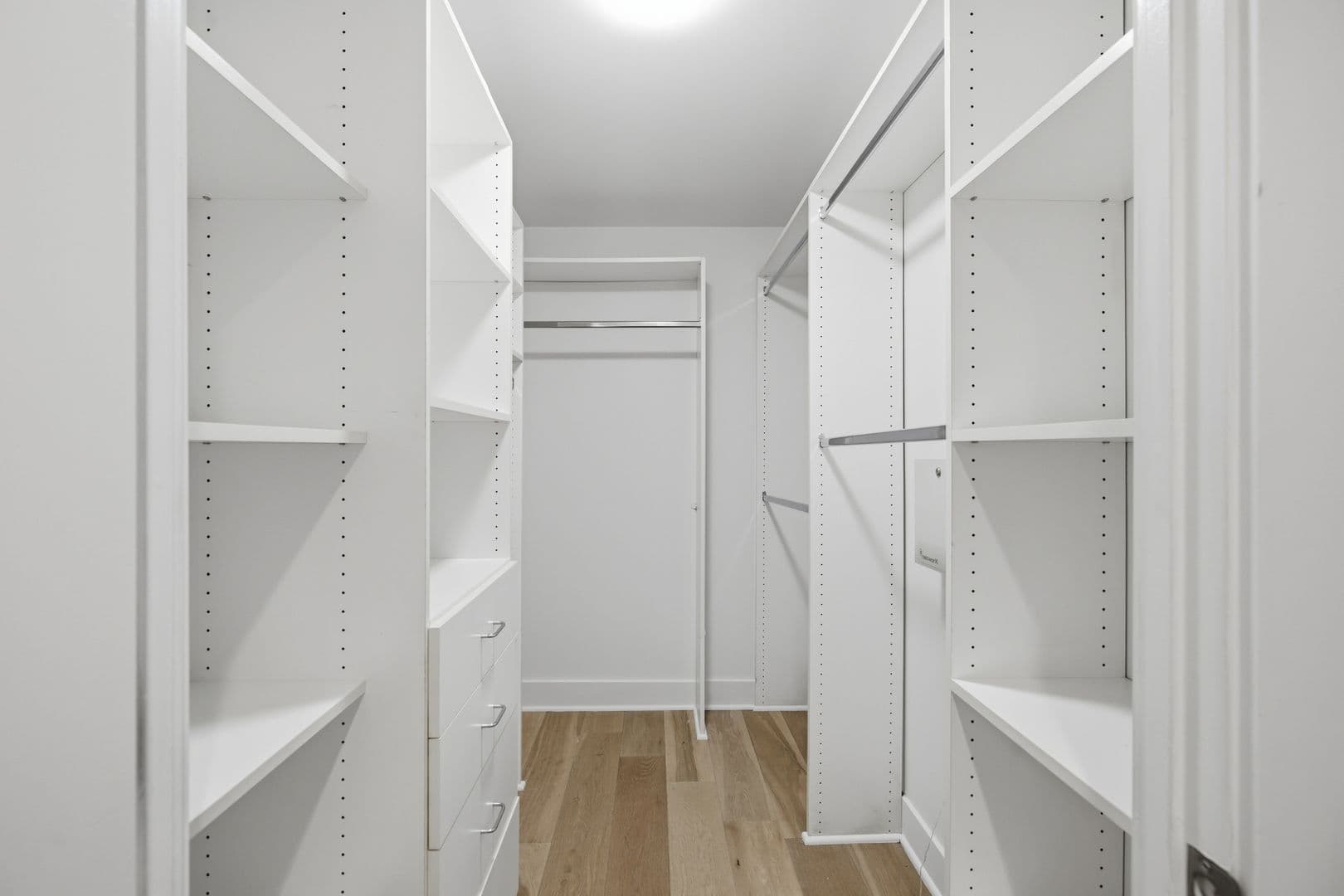 Los Angeles Apartment: 843 N Fuller Avenue