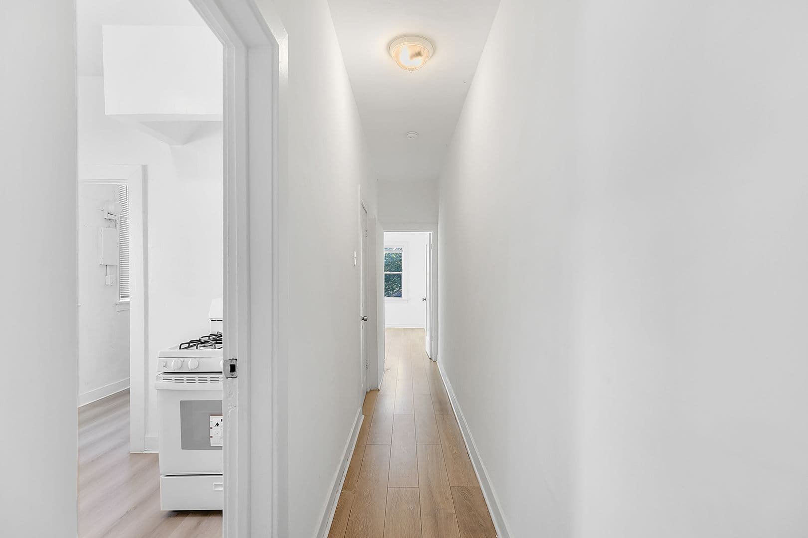 Los Angeles Apartment: 1524 E. 52nd Street