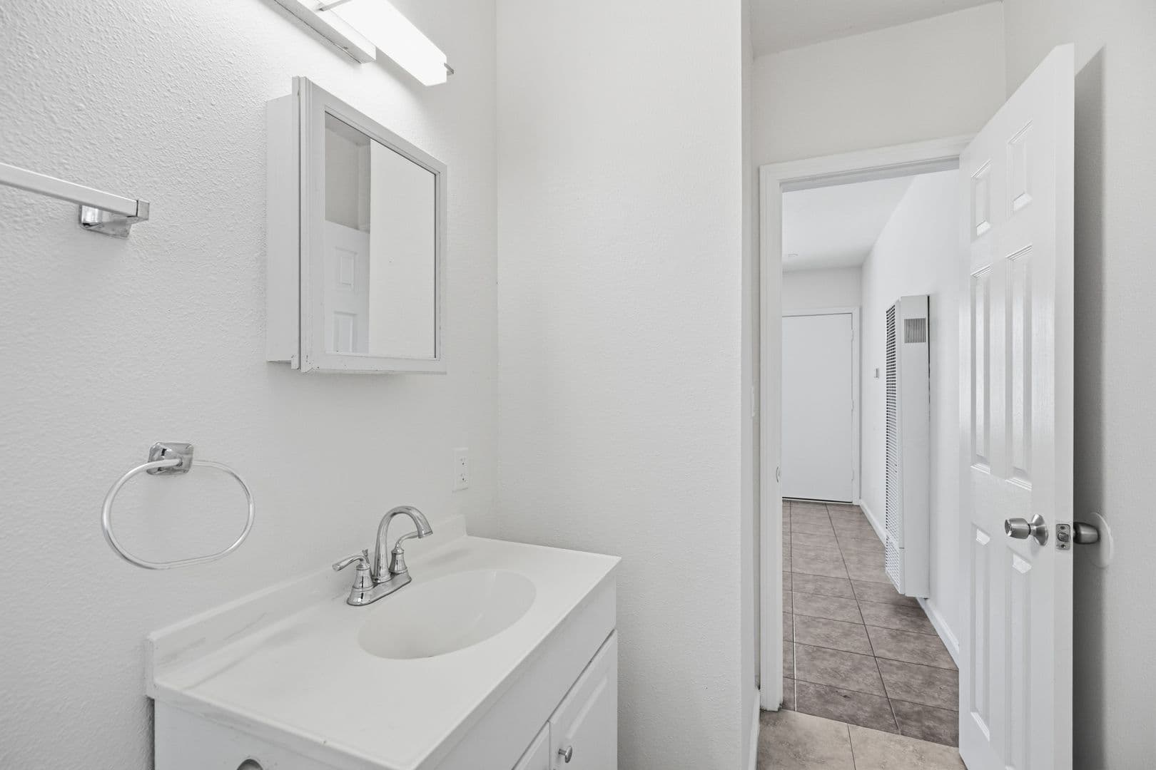 Huntington Park Apartment: 7101 Rugby Ave