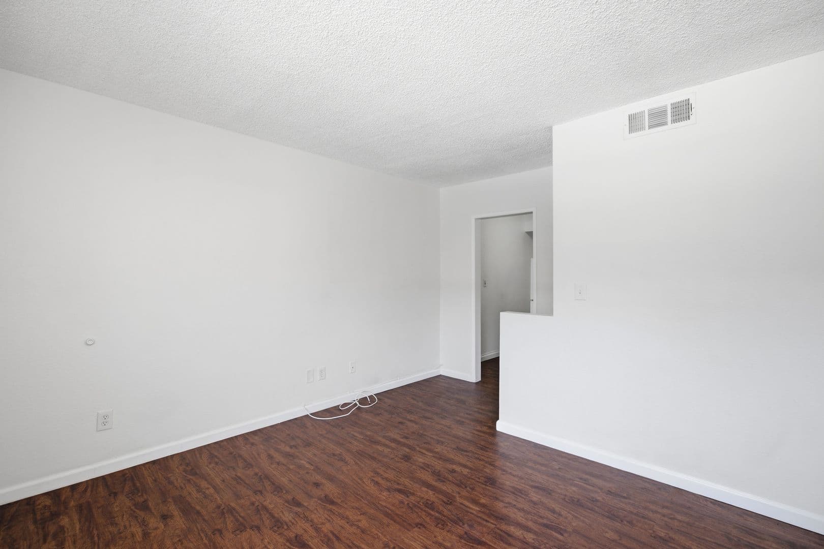 Pomona Apartment: 475 E Foothill Blvd