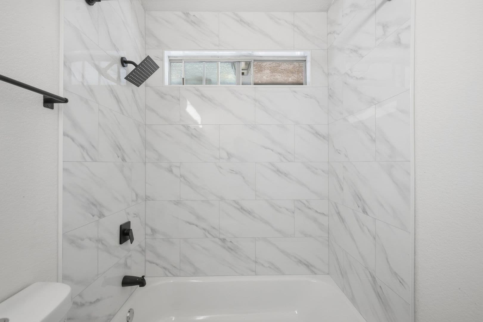 Inglewood Apartment: 511 E 99th Street