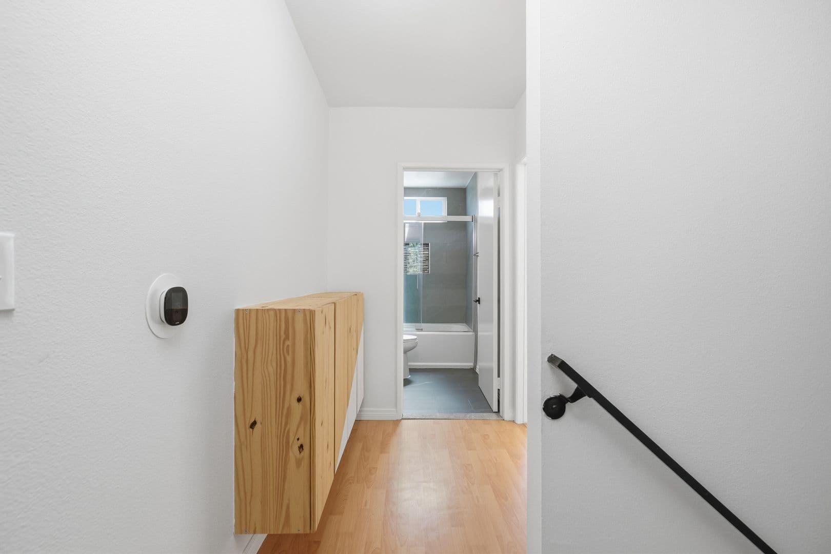 Sherman Oaks House: 4854 Coldwater Canyon Avenue #103