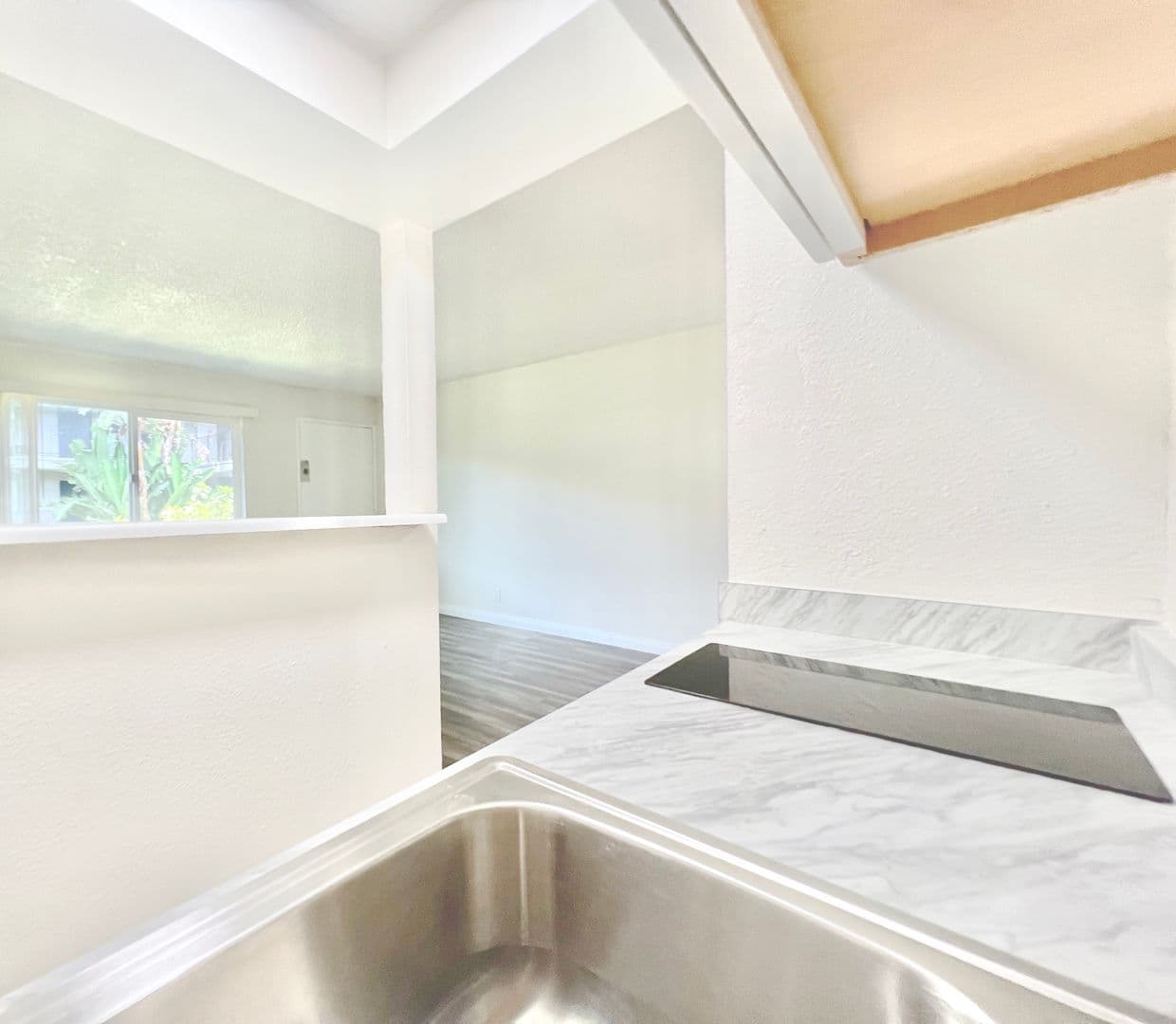 Anaheim Apartment: 3360 West Lincoln Avenue