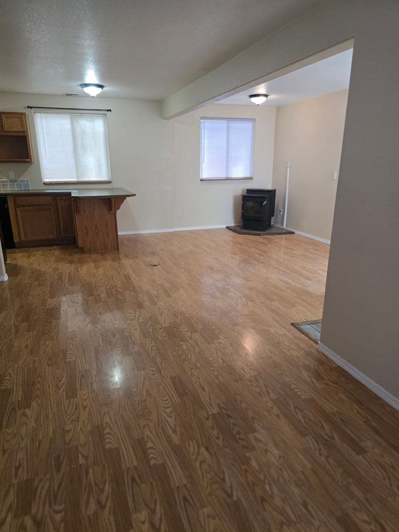 Grants Pass House: 731 SW Laurel Ave