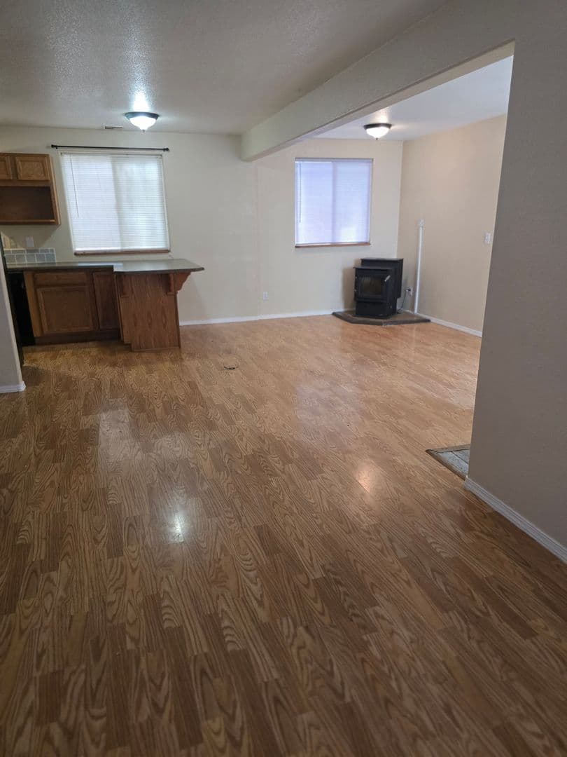 Grants Pass House: 731 SW Laurel Ave