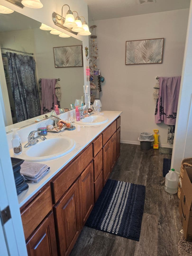 Grants Pass House: 2037 SE Marlen Dr