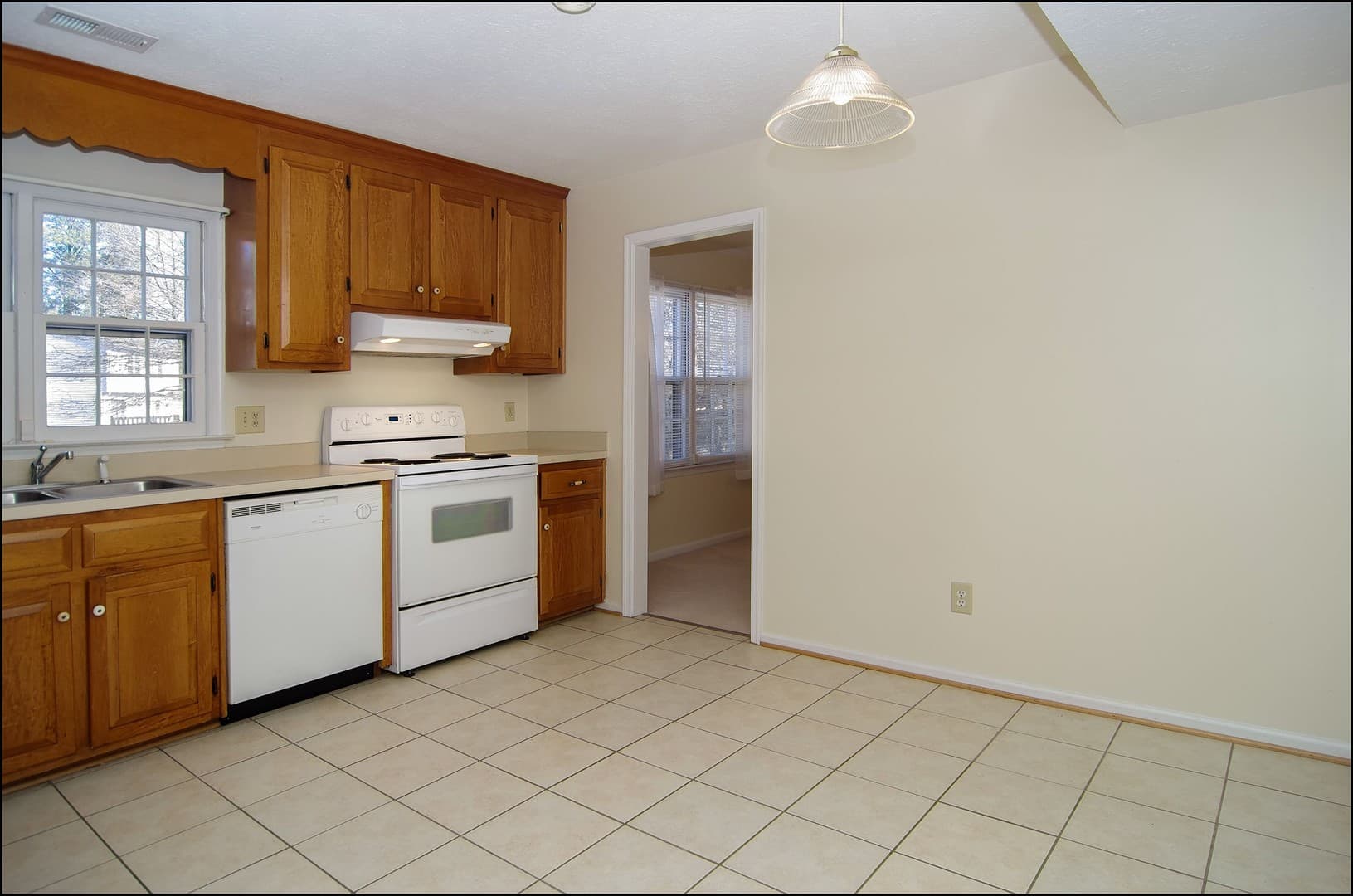 Newport News House: 79 Anchorage Dr