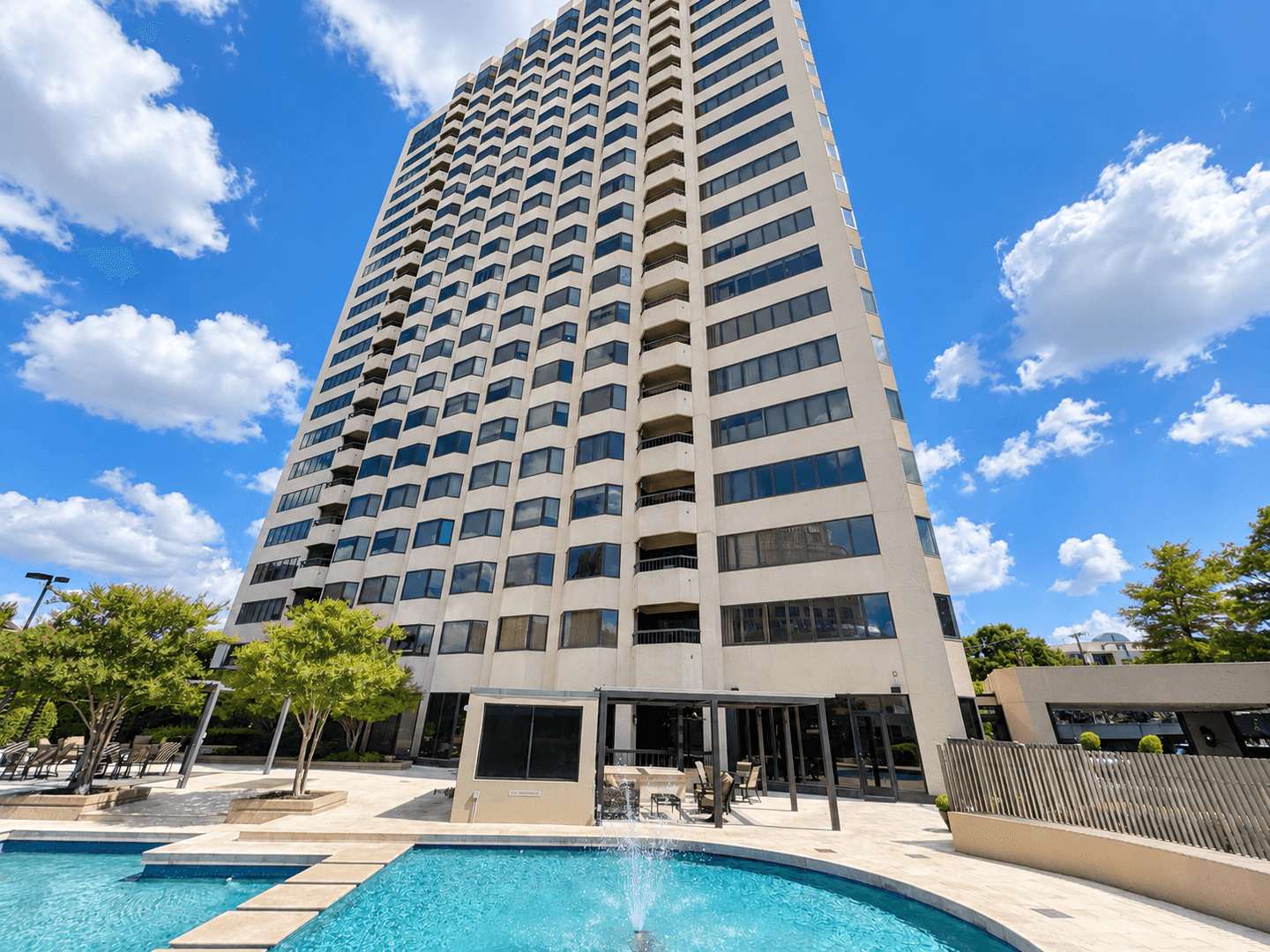Dallas House: 3030 McKinney Ave #1703