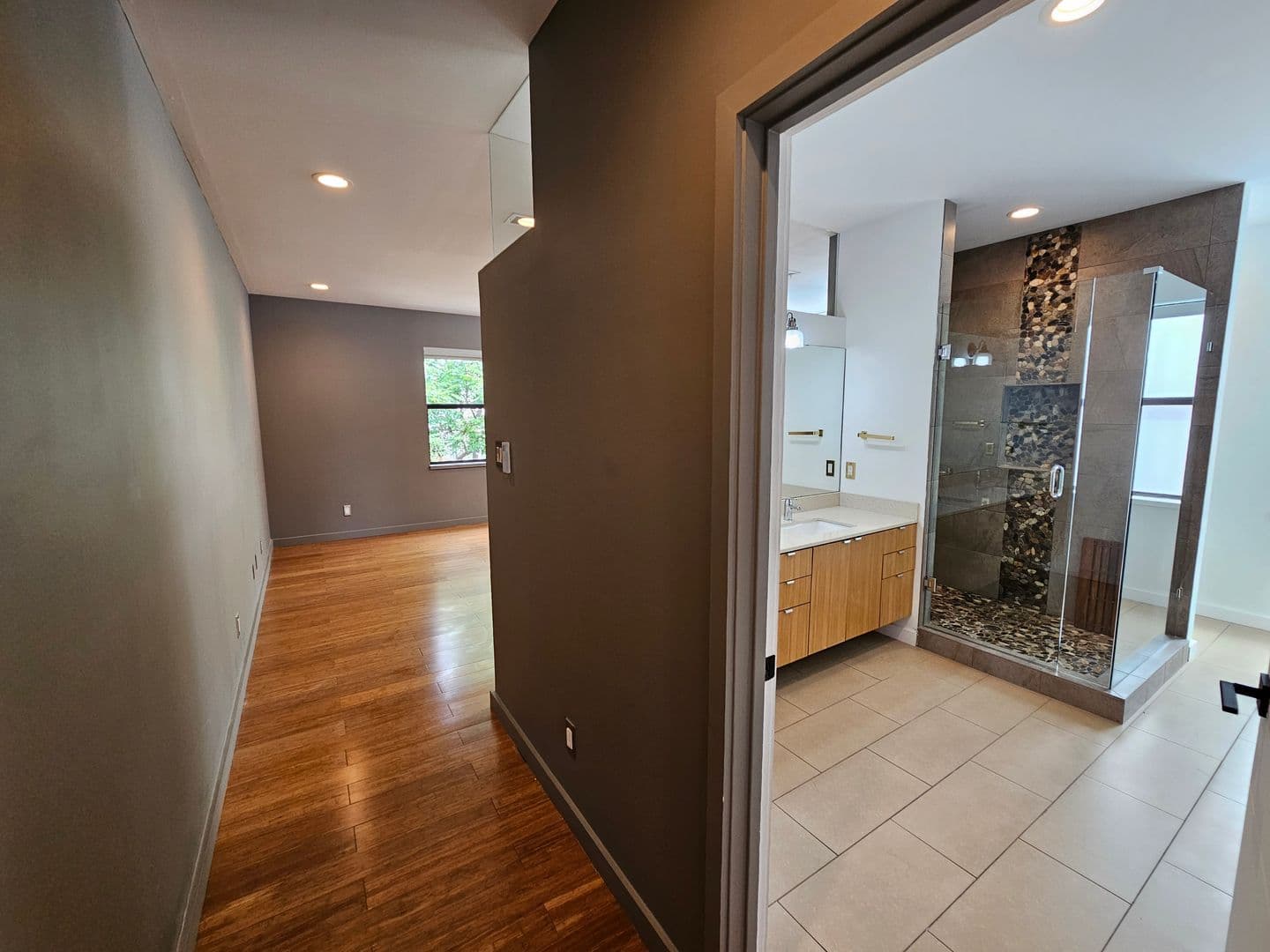 Dallas House: 4215 Roseland Ave.