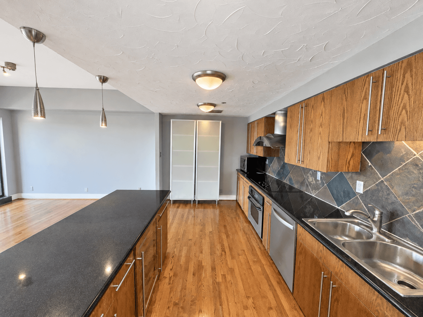 Dallas House: 3030 McKinney Ave #1703