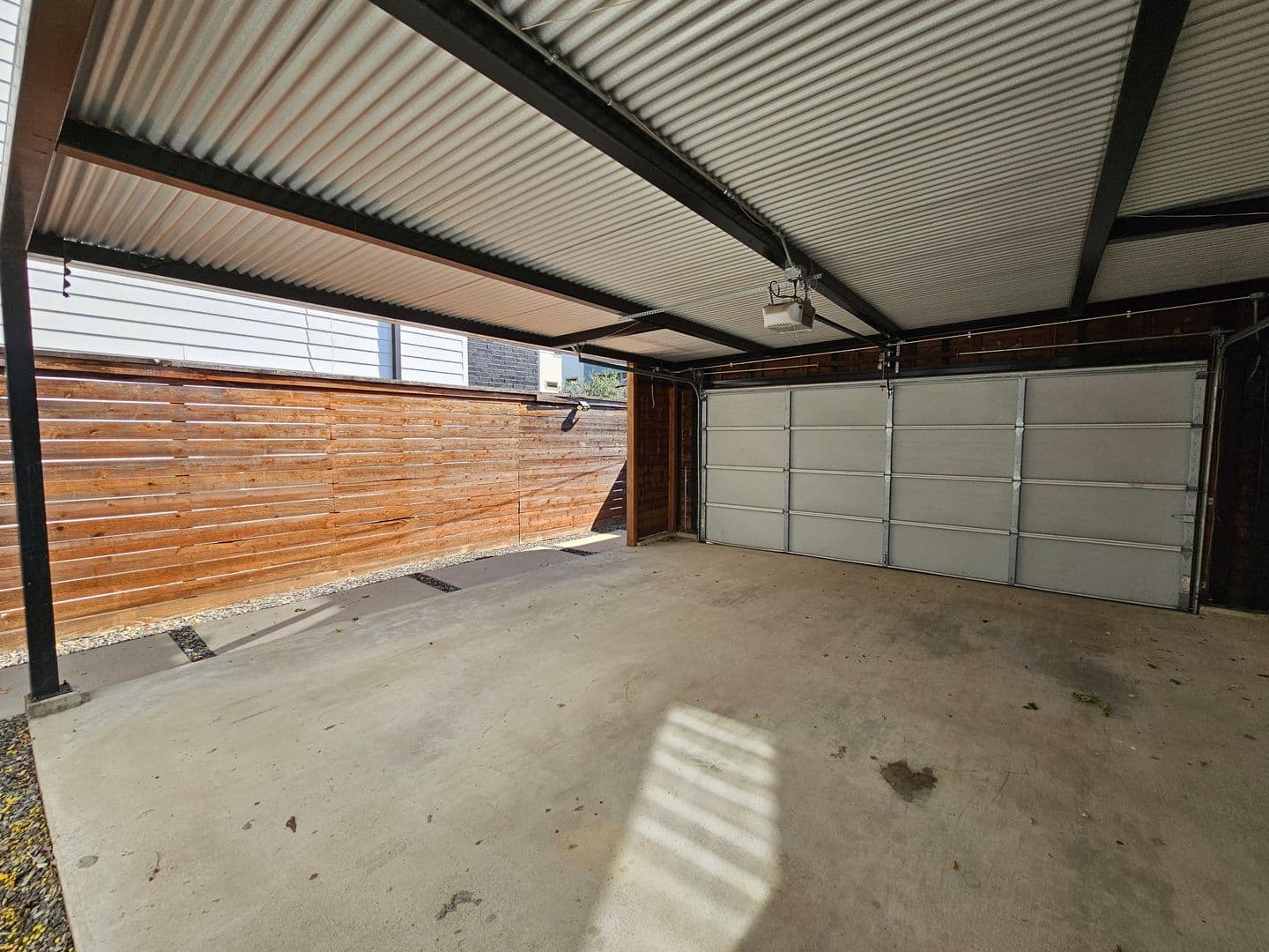 Dallas House: 4215 Roseland Ave.