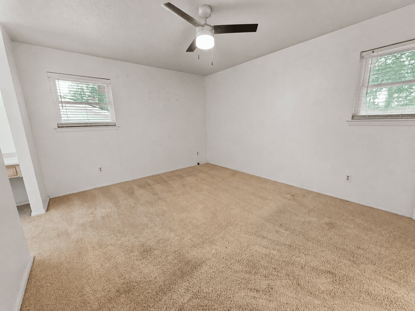 Hurst House: 1109 West Redbud Drive
