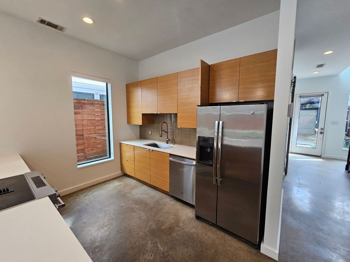 Dallas House: 4215 Roseland Ave.
