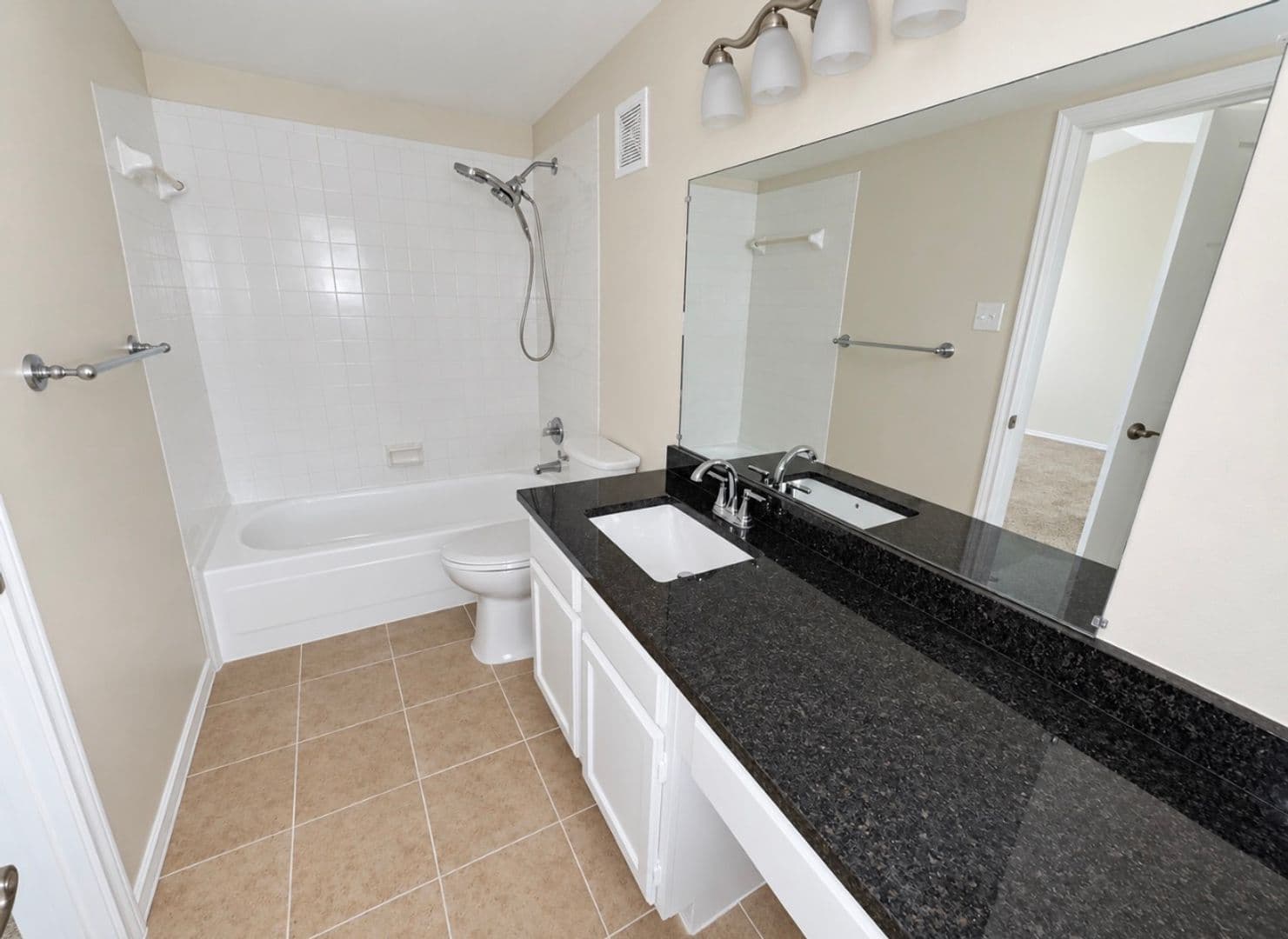 Addison Condo: 4067 Beltway Drive #140
