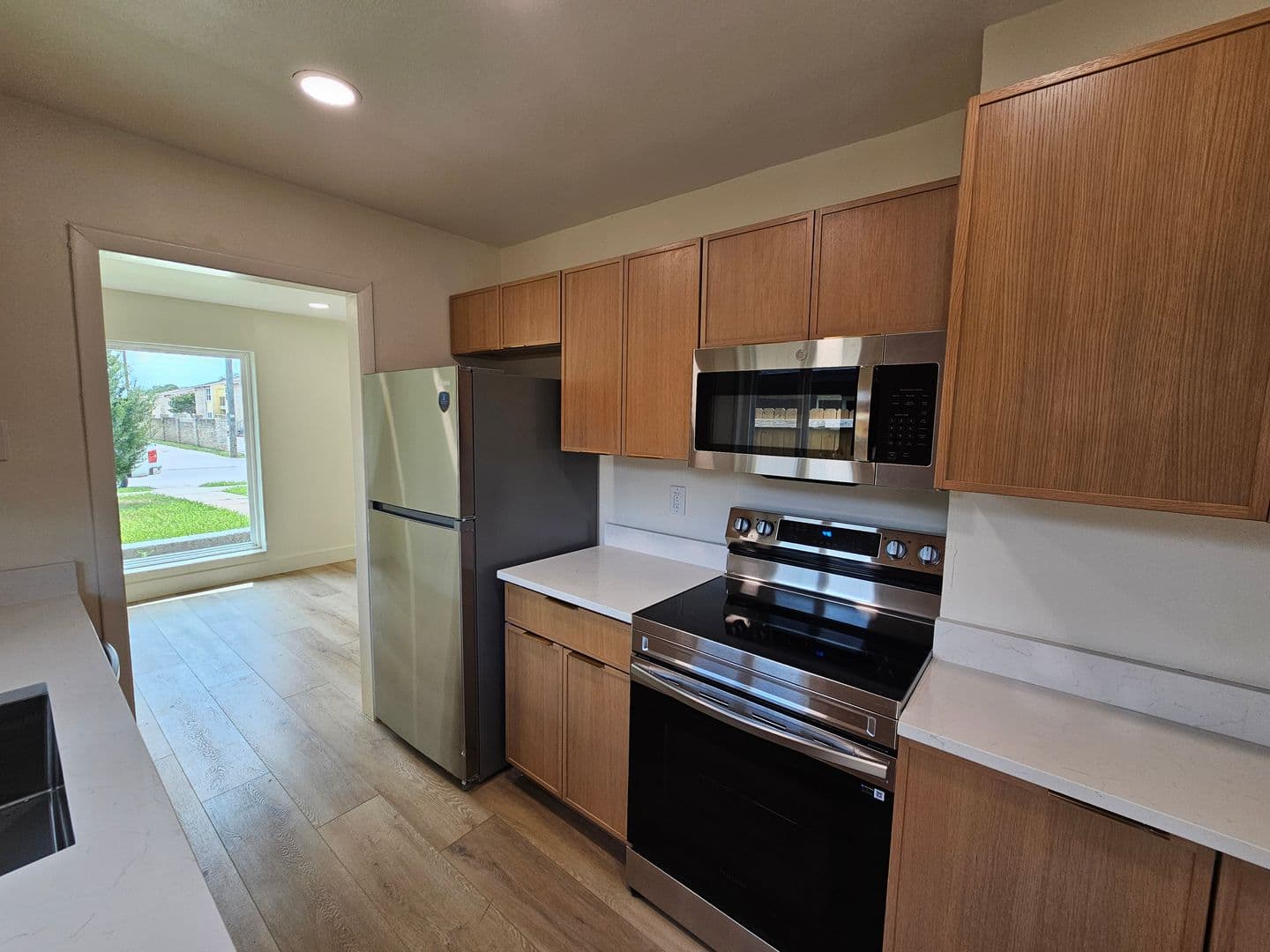Plano Townhome: 1725 R Avenue