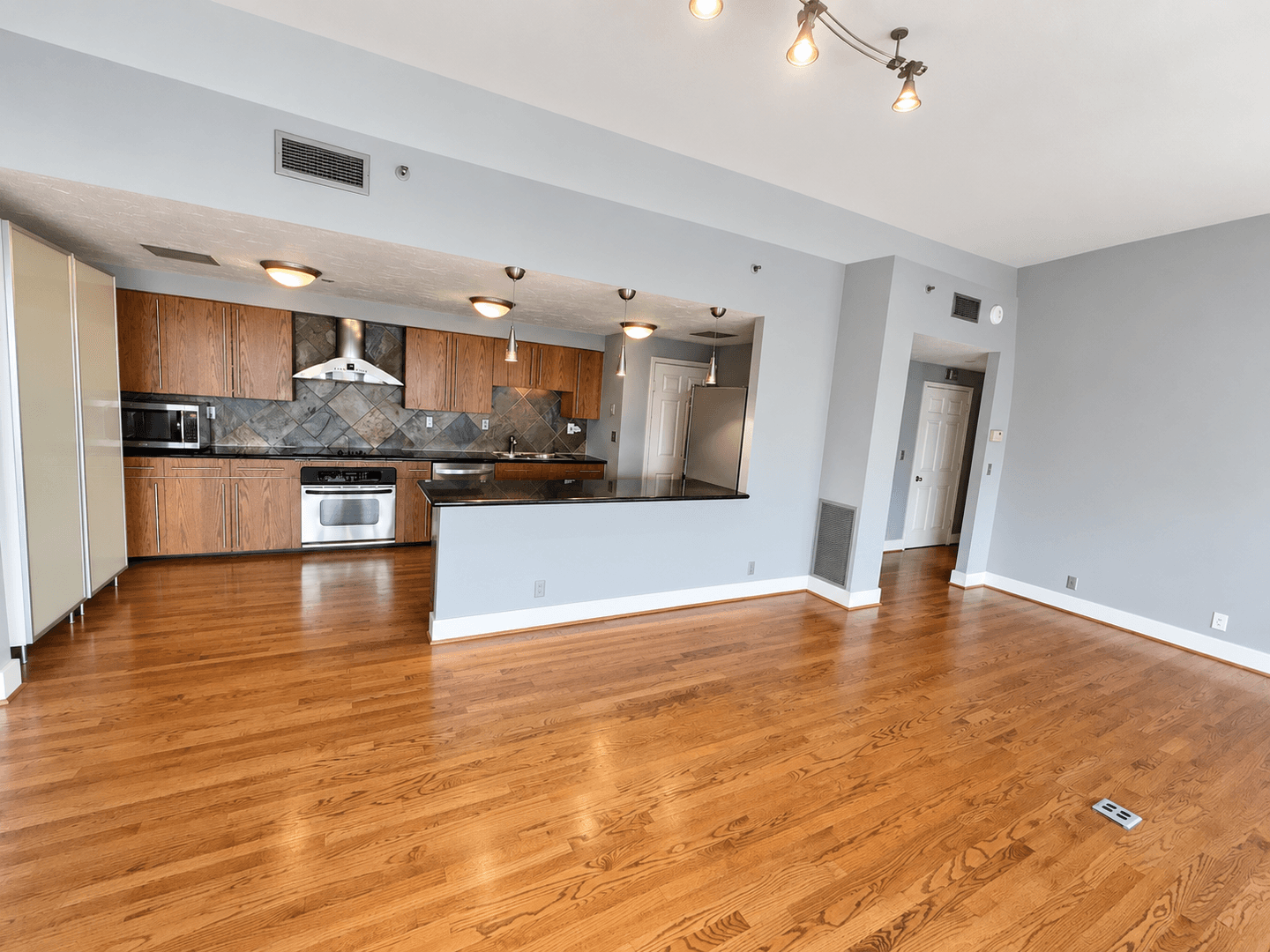 Dallas House: 3030 McKinney Ave #1703