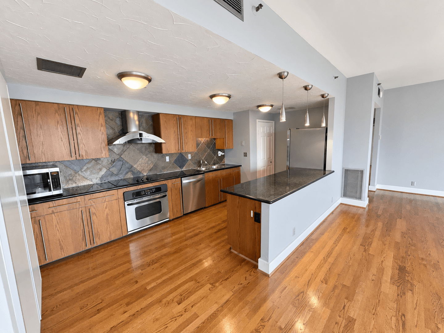 Dallas House: 3030 McKinney Ave #1703
