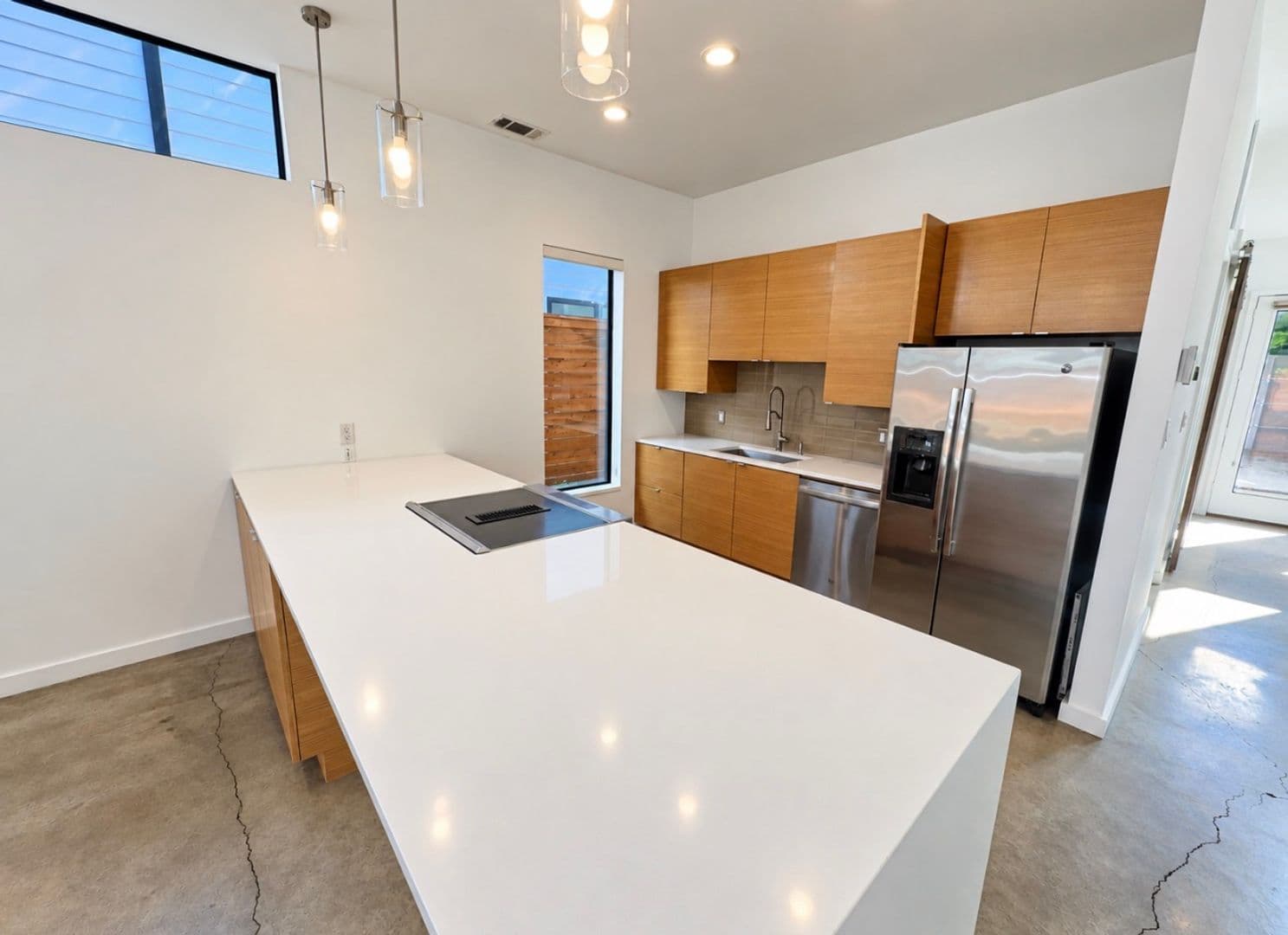 Dallas House: 4215 Roseland Ave.