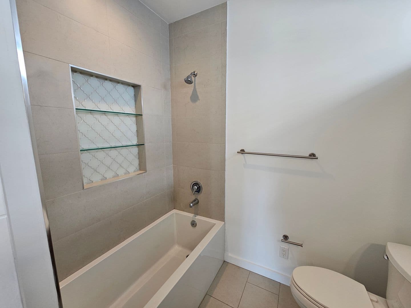 Dallas House: 4215 Roseland Ave.