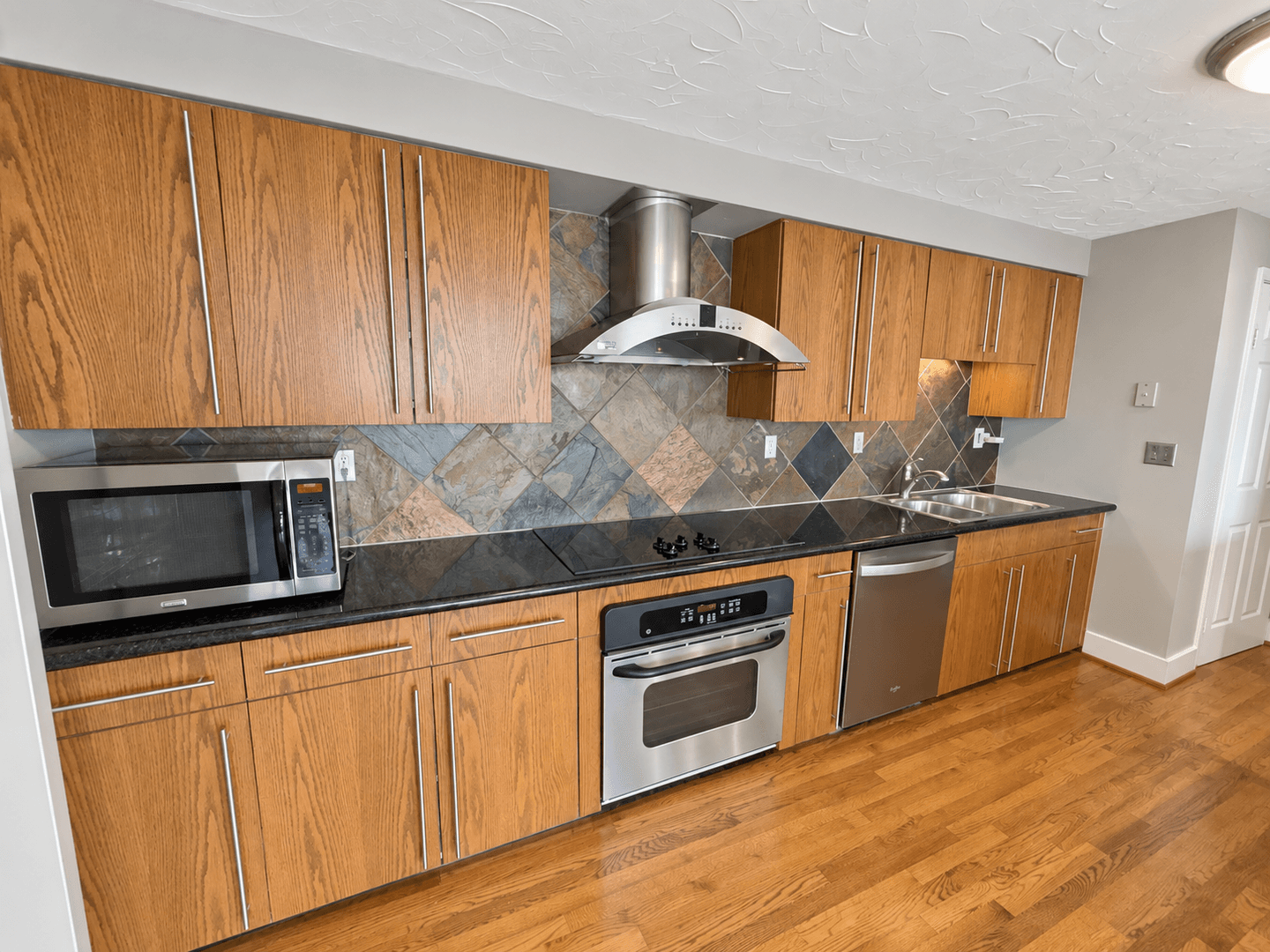 Dallas House: 3030 McKinney Ave #1703