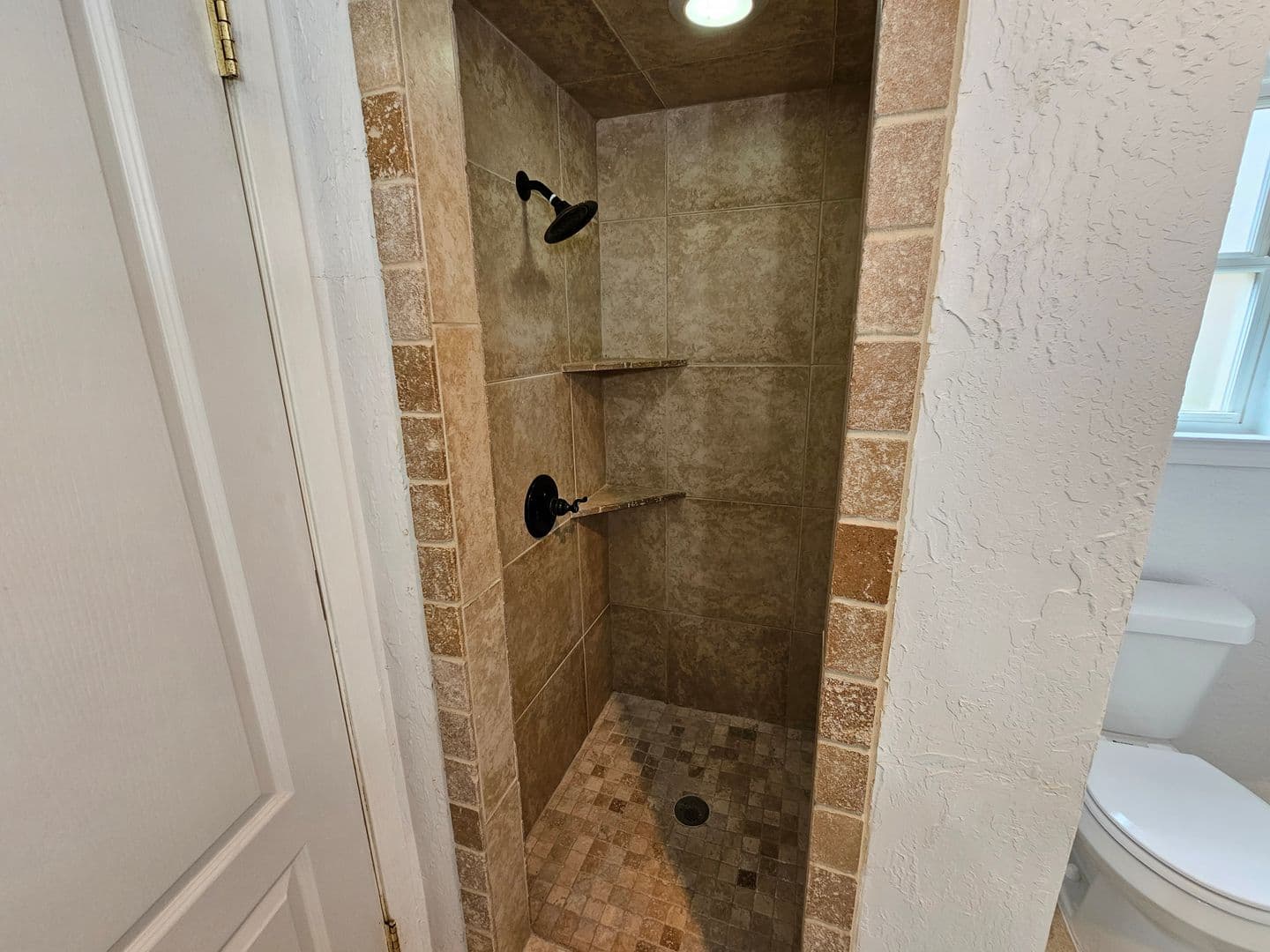Hurst House: 1109 West Redbud Drive