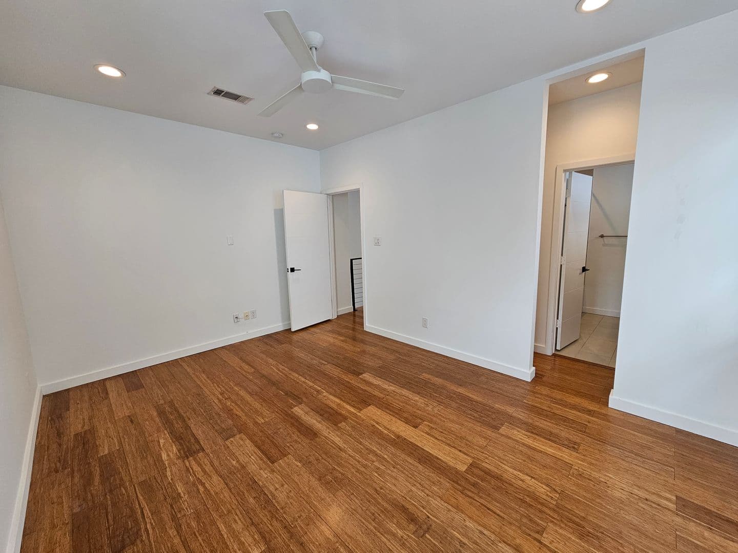 Dallas House: 4215 Roseland Ave.