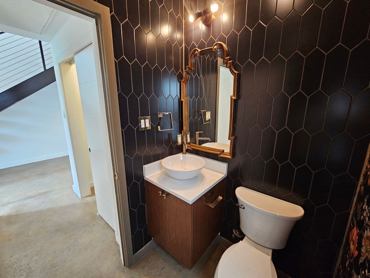 Dallas House: 4215 Roseland Ave.