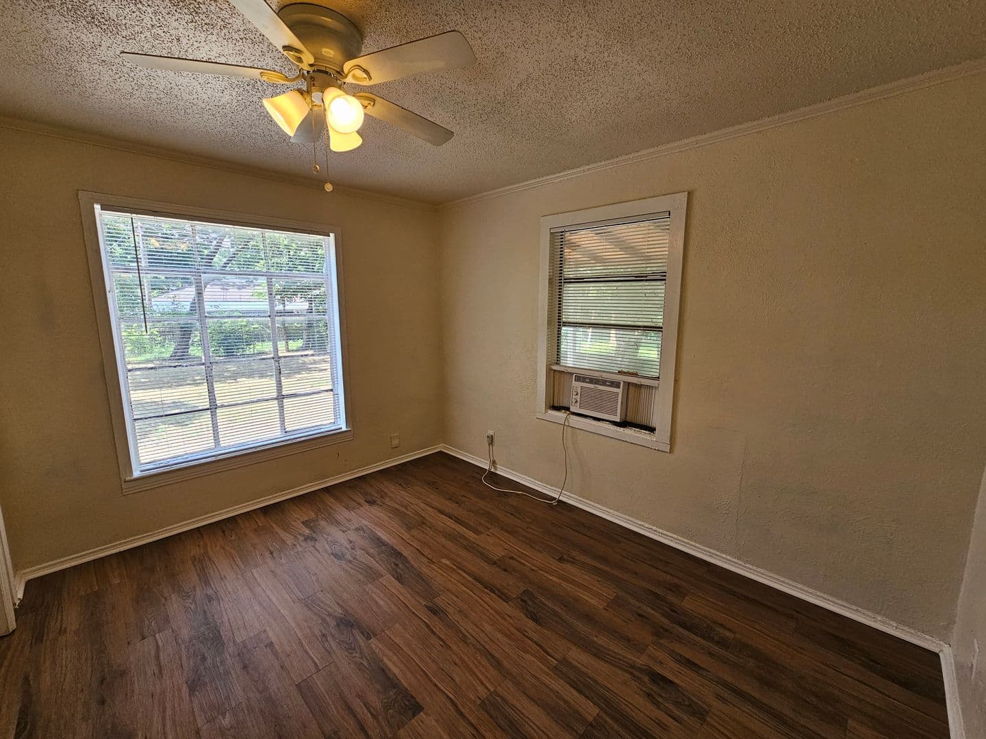 Dallas Townhome: 6540 Hollis Ave