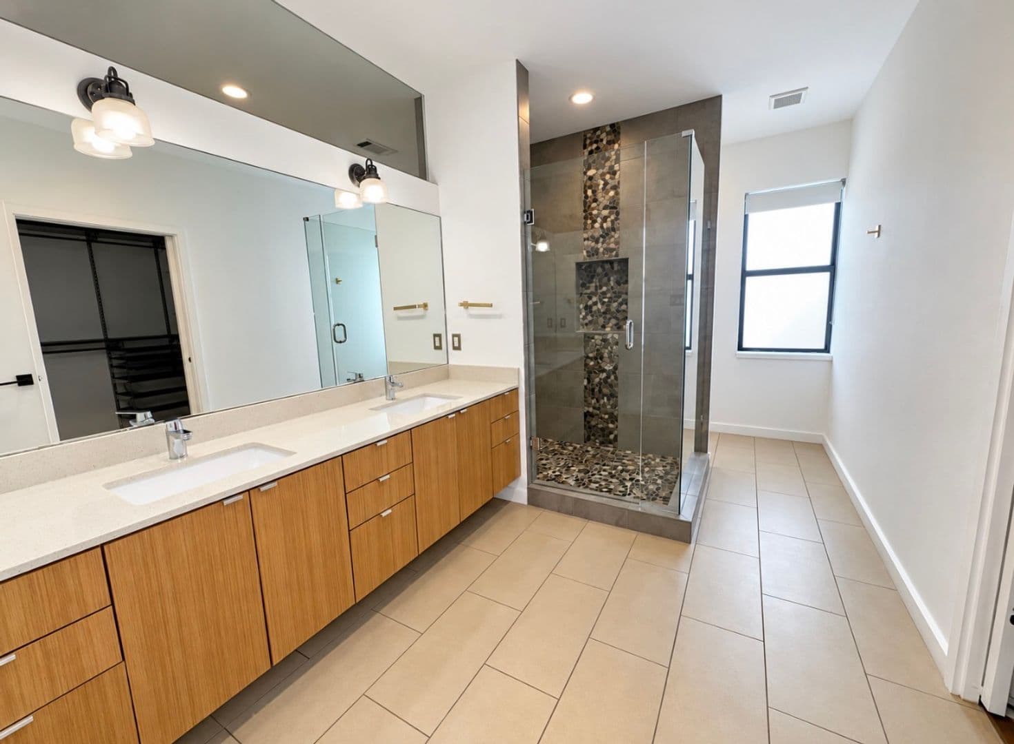 Dallas House: 4215 Roseland Ave.