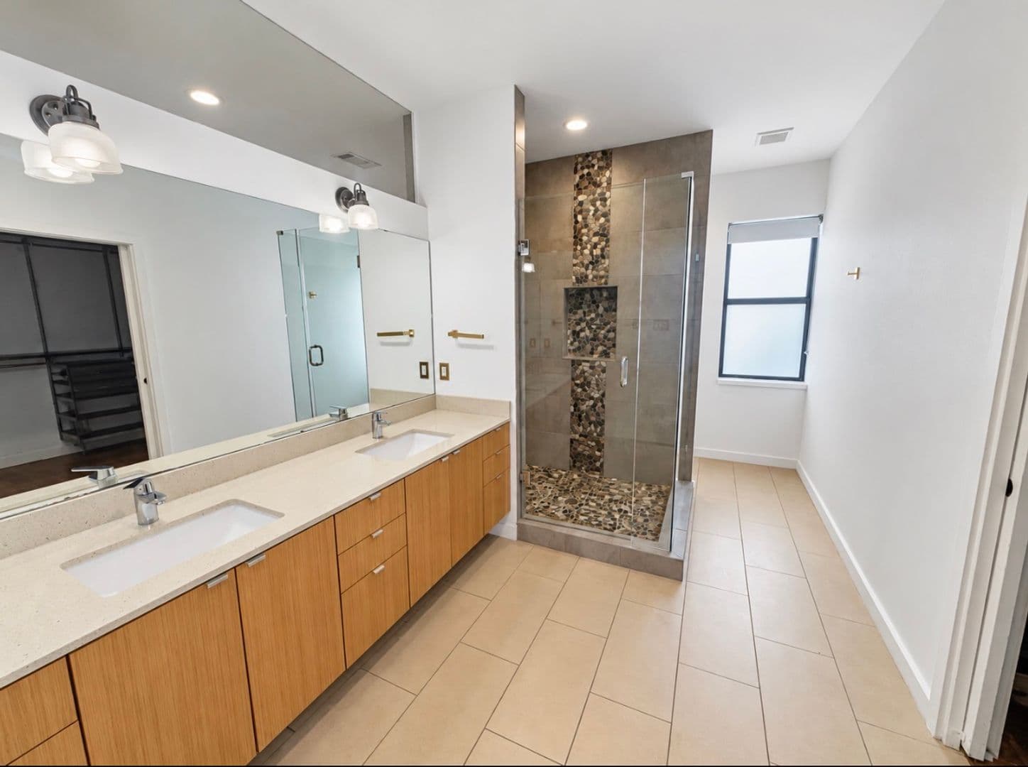Dallas House: 4215 Roseland Ave.